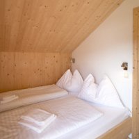 Schlafzimmer 3 mit Zugang zum Balkon